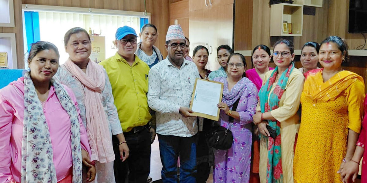 शैक्षिक गुणस्तर र सेवासुविधा बढाउन माग गर्दै बाल विकास शिक्षकले बुझाए ध्यानाकर्षणपत्र