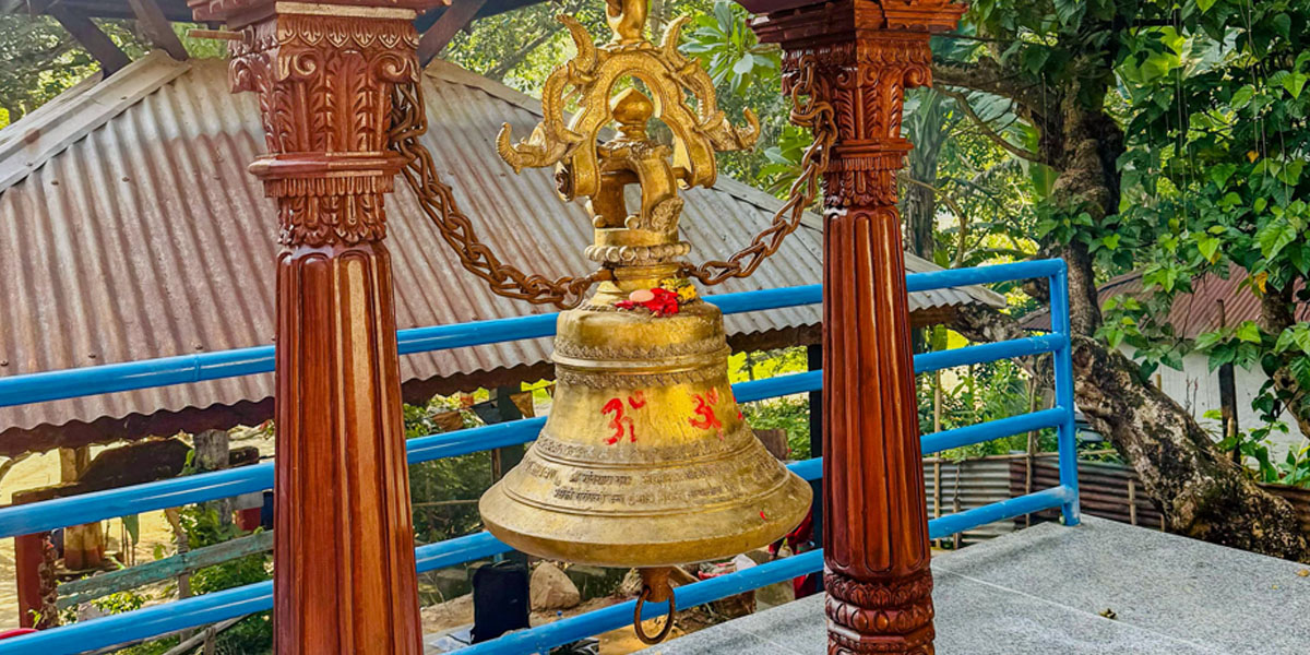 मनकामना धाममा २१६ किलोको घण्टी