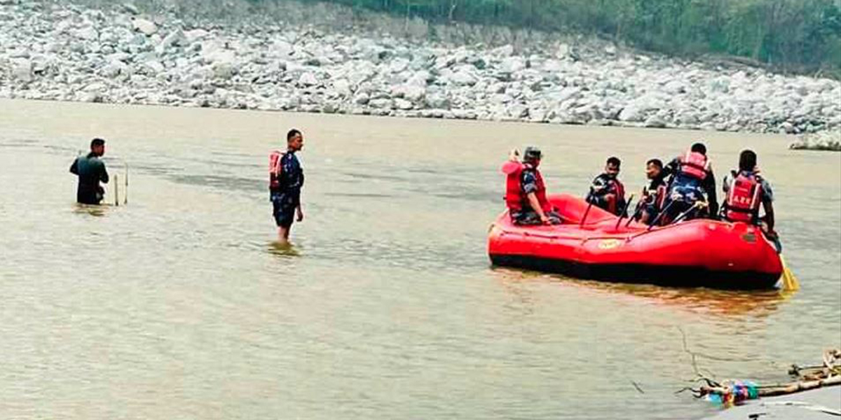सप्तकोशीमा बेपत्ता गोताखोर खोज्दा डीएसपीको कमान्डमा ५ गोताखोर परिचालन
