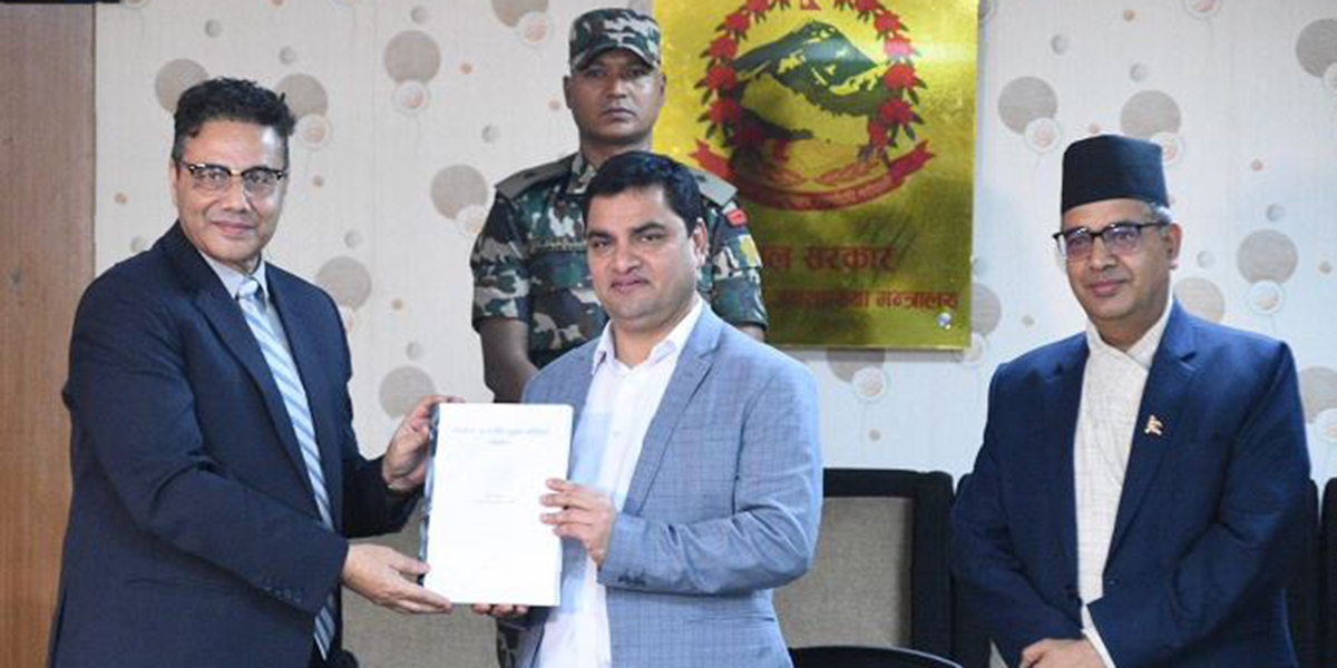 नागरिकले उचित मूल्यमा औषधि पाउने वातावरण तयार गर्छौं : मन्त्री पौडेल