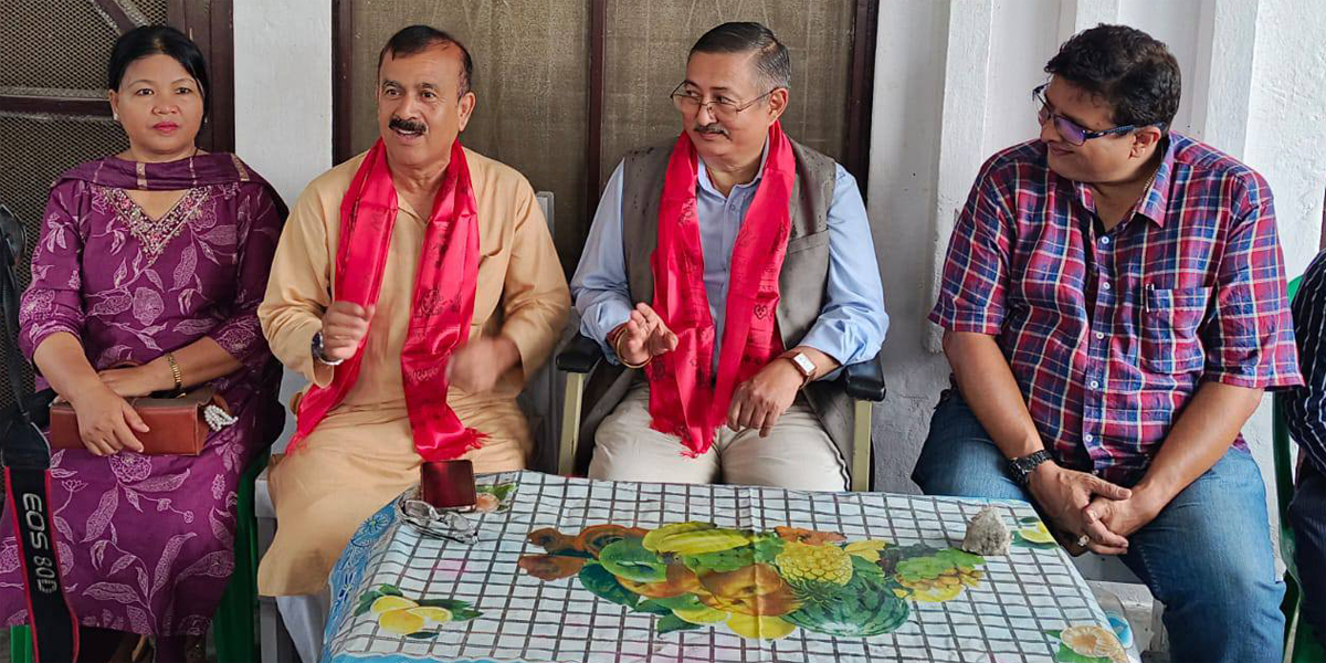 खाँणको कोइराला निवास यात्रा : गुट परिवर्तनसँगै रुपन्देहीको उपनिर्वाचनमा उम्मेदवार बन्ने संकेत