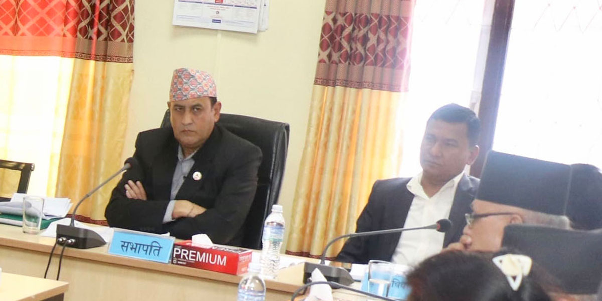 कुलिङ पिरियड प्रकरण : खतिवडाले सभापतिको हैसियतले पाउने गाडी नचढ्ने, सचिवले जिम्मेवारी छाडे