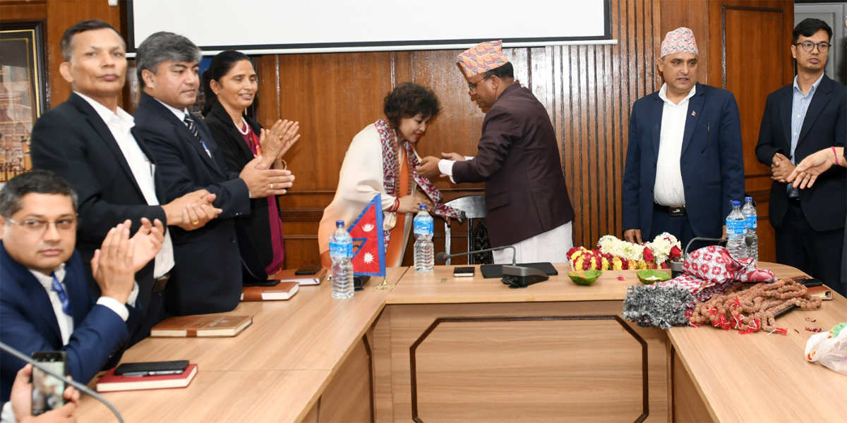 एसईईमा वेदविधा आश्रमका ८५ प्रतिशतभन्दा बढी विद्यार्थीको ‘ए प्लस’, मन्त्री पाण्डेद्वारा सम्मान