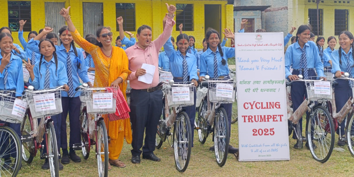 छात्राहरूलाई साइकल उपहार : छोरी शिक्षाका लागि बलियो आधार