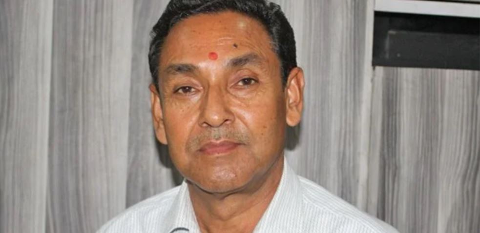 राप्रपाका १६ केन्द्रीय सदस्यले भने : मुकुन्दश्याम गिरीलाई पूर्ववत् जिम्मेवारीमा फर्काइयोस्