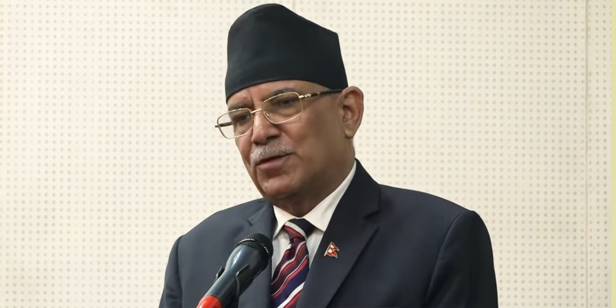 युवाहरूलाई साथमा लिएर अघि बढ्छौँ : प्रचण्ड