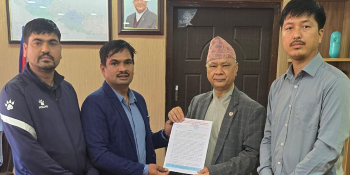 शिक्षा विधेयक : अखिल क्रान्तिकारीले बुझायो शिक्षामन्त्री पन्तलाई ज्ञापनपत्र, के भन्यो?