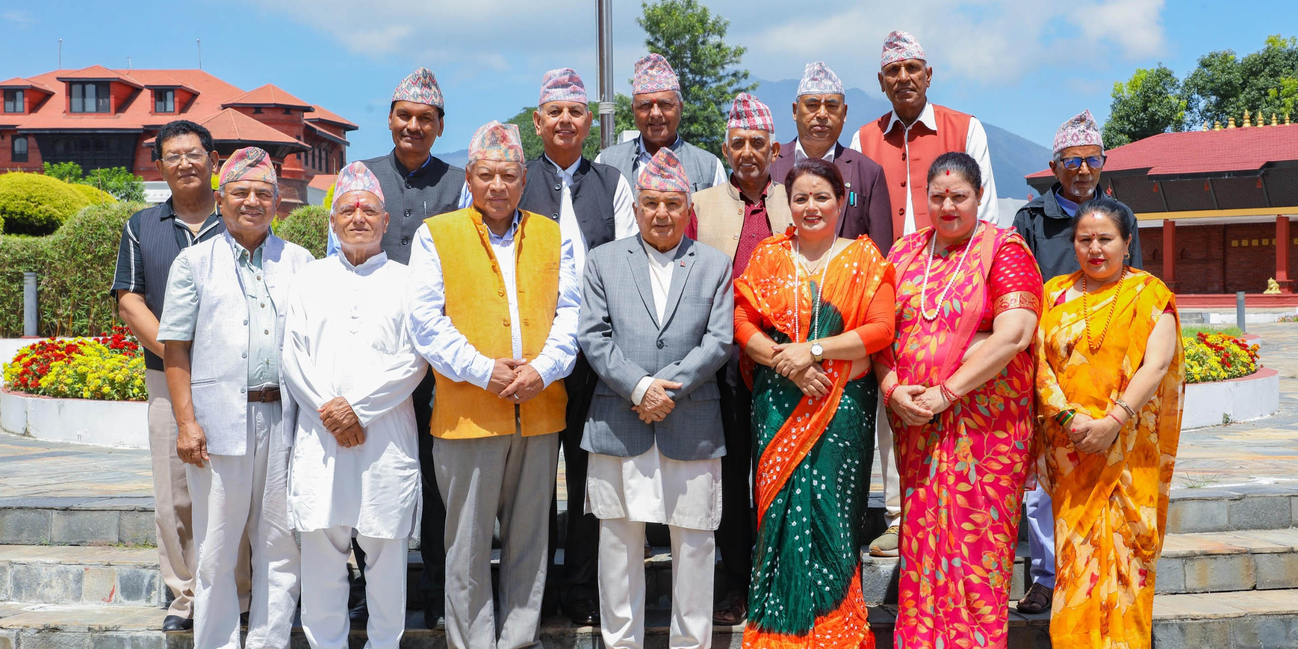 राष्ट्रपतिसँग ज्येष्ठ राष्ट्रिय नागरिक महासंघका प्रतिनिधिको भेट