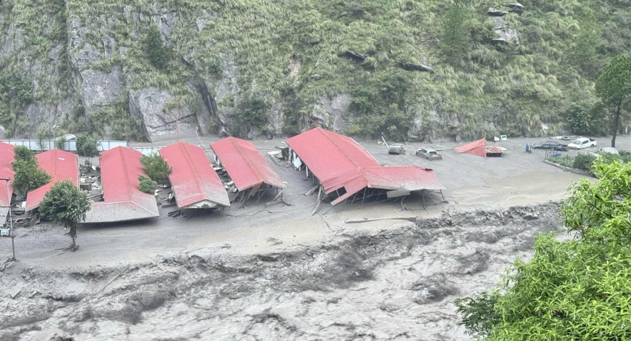 भोटेकोशीमा बाढी : २४० मेगावाट विद्युत् उत्पादन बन्द
