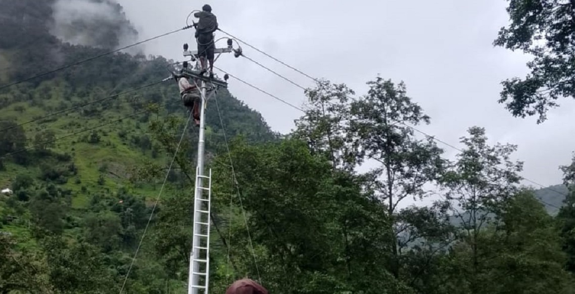 पाखापानी र पात्लेखेतमा केन्द्रीय प्रसारण लाइनको विद्युत् विस्तार