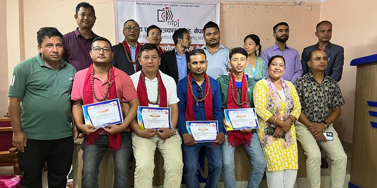 राष्ट्रिय फोटो पत्रकार समूह सिन्धुपाल्चोक अध्यक्षमा विजय नेपाल