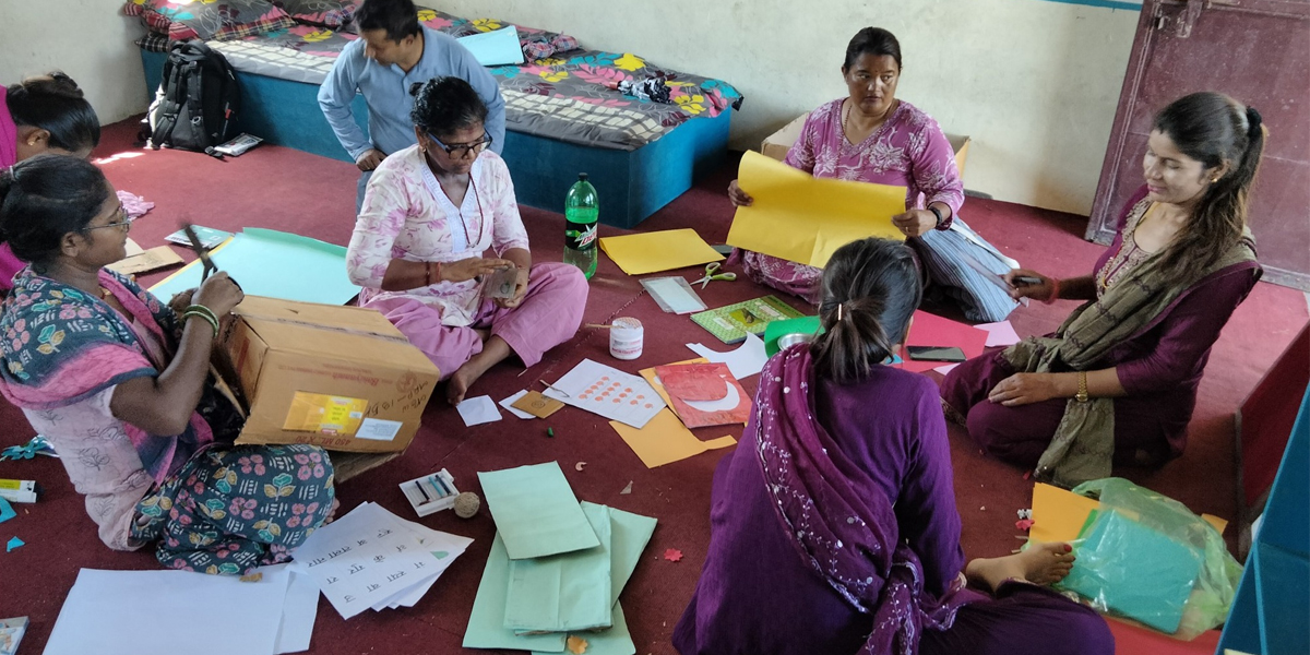 नेपाल राष्ट्रिय प्रा.वि.चन्द्रपुरमा बालविकास सहजकर्तालाई शैक्षिक सामग्री निर्माण प्रशिक्षण
