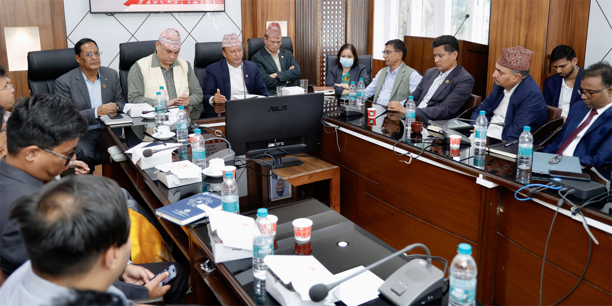 ऊर्जा क्षेत्रमा लगानीको वातावरण सिर्जना गर्न सरकार प्रयासरत छ : मन्त्री खड्का