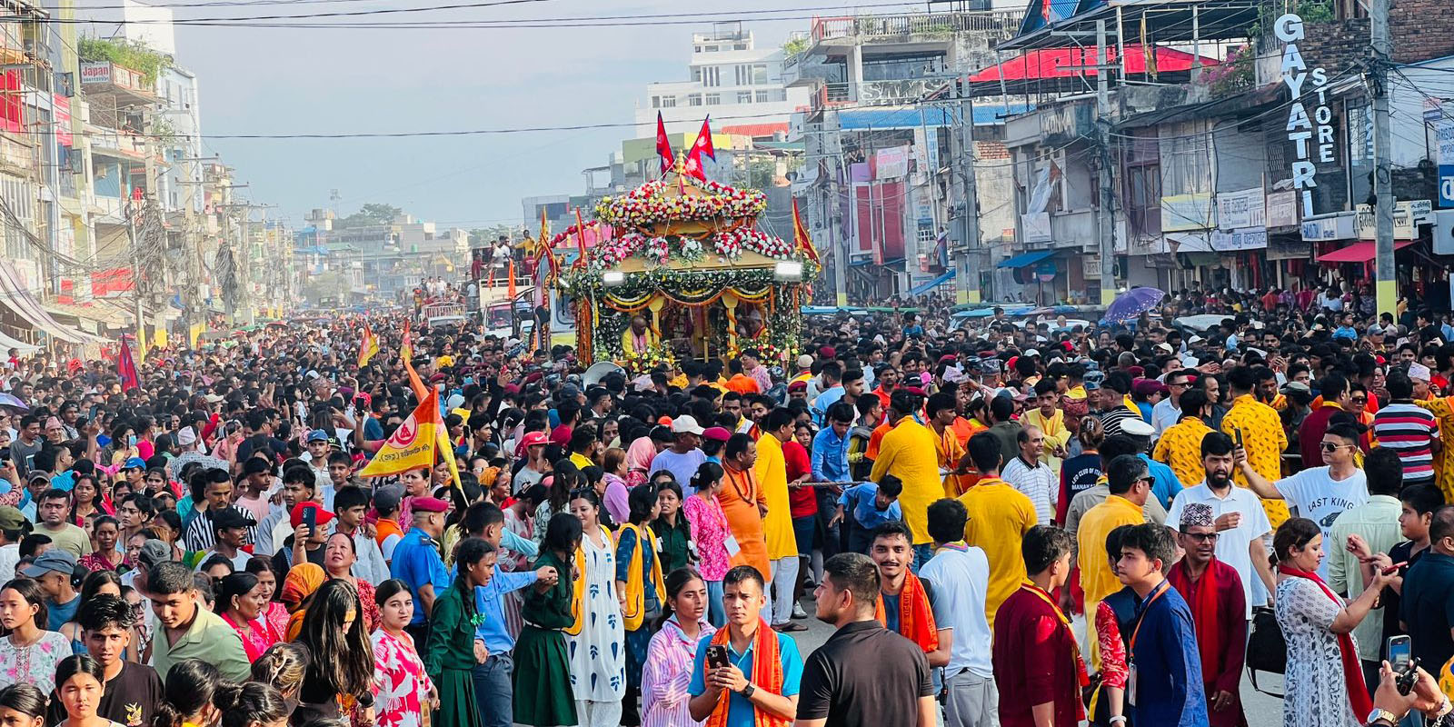 विराटनगर र इटहरीमा राधाकृष्ण रथयात्रा (फोटो फिचर)