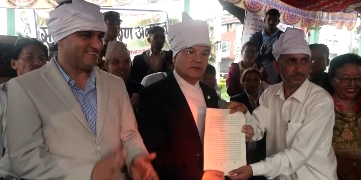 सहमतिपछि मेयर भट्टराईले तोडे अनशन