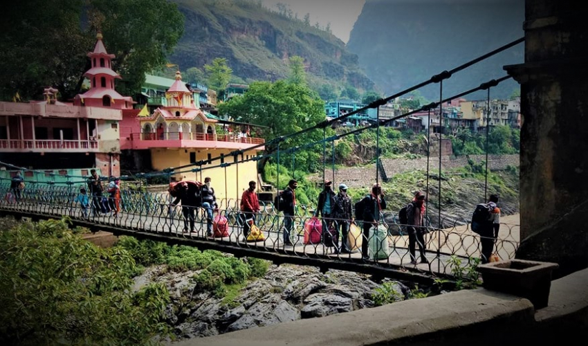 एसएसबीले लगायो झुलाघाट नाकामा आवतजावतमा रोक