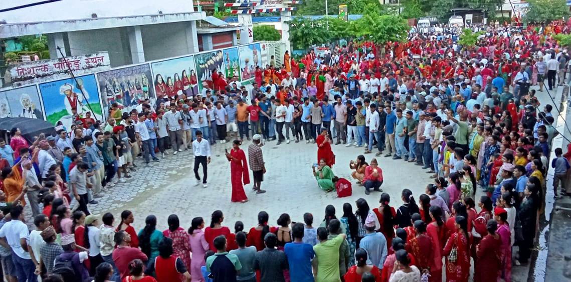 सुदूरका गाउँवस्तीमा गौरा खेल