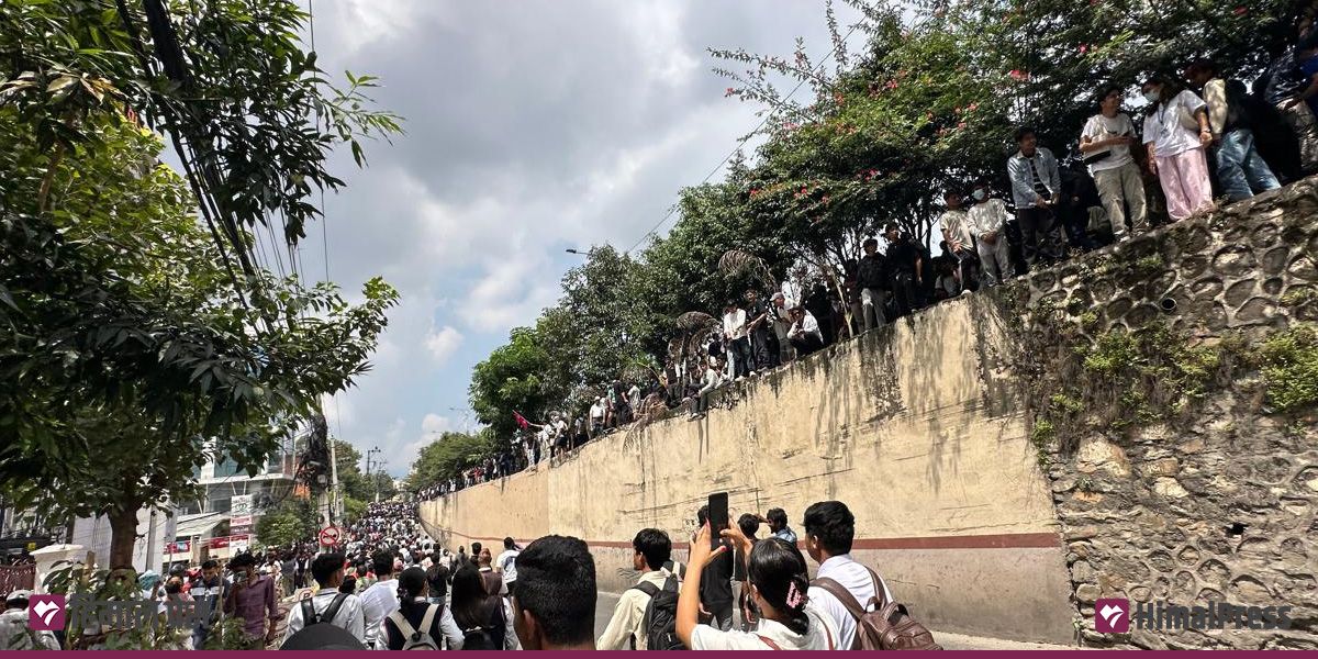 प्रहरीको गोली लागेर काठमाडौँमा एकजनाको मृत्यु, कर्फ्युले जनजीवन प्रभावित, दमकमा पनि गोली चल्यो