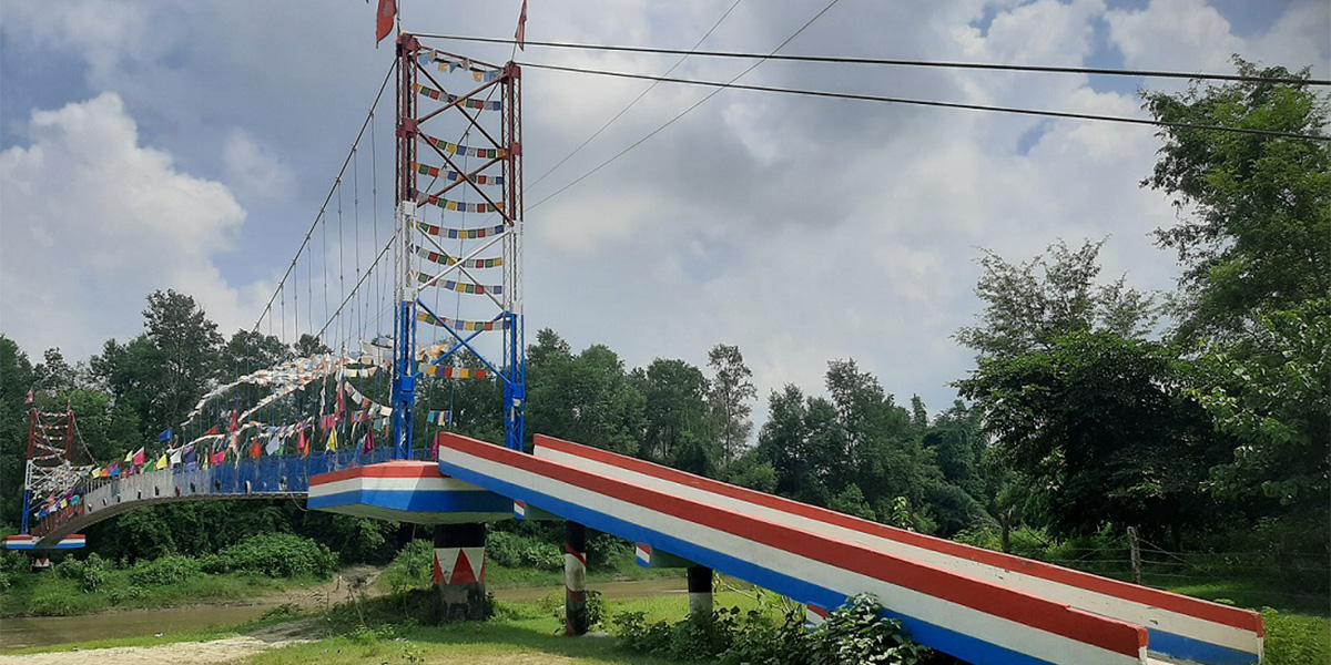 मोहना नदीमा बन्यो झोलुंगे पुल