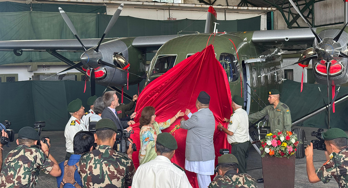 अमेरिकी अनुदानको दुईवटा स्काई ट्रक नेपाली सेनालाई हस्तान्तरण