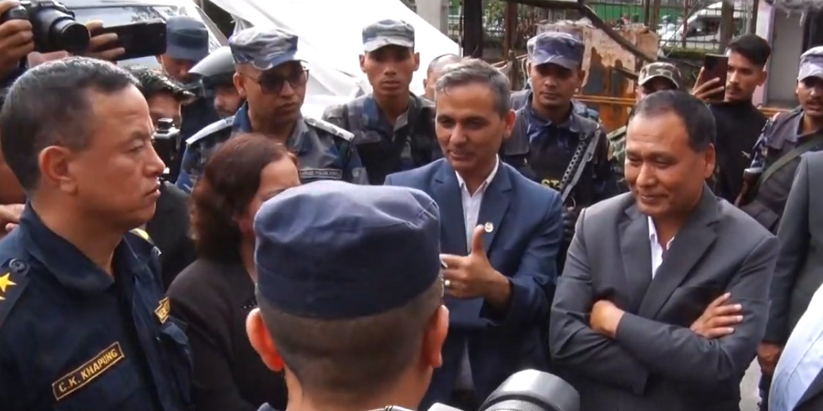 मन्त्रीहरूले गरे सर्वोच्च अदालतको निरीक्षण