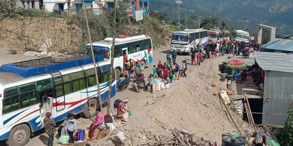 यात्रुबाट मनपरी भाडा असुली