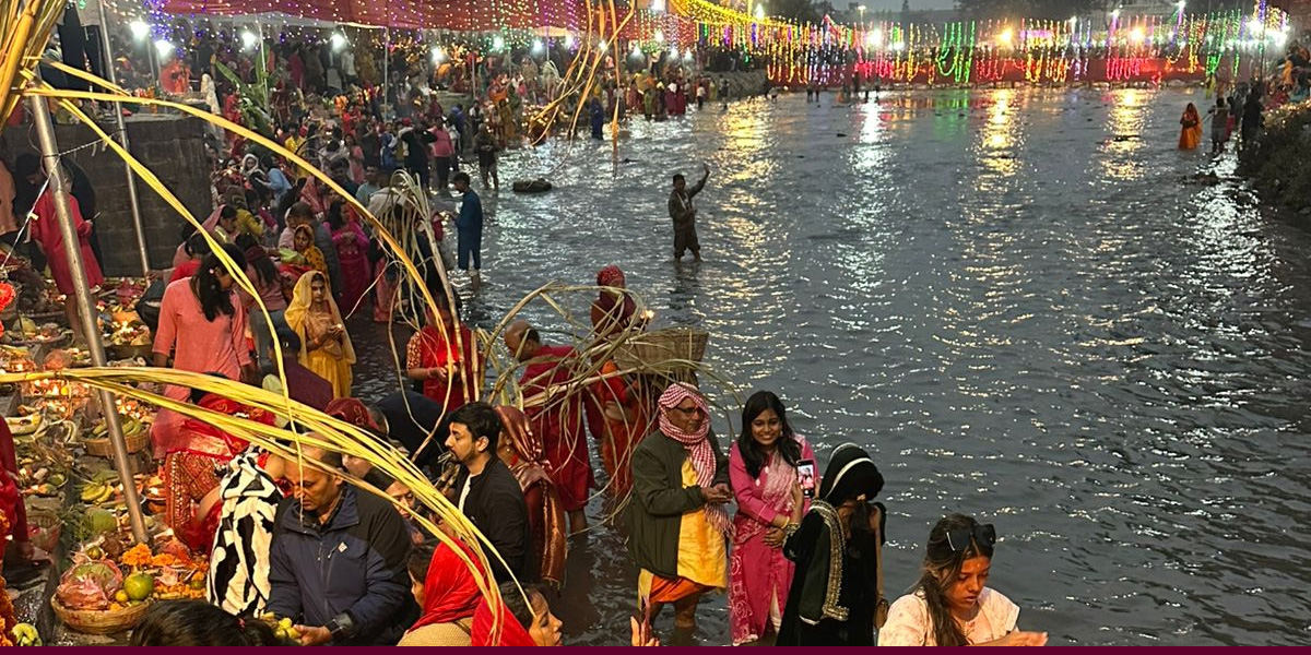 तस्बिरमा गौरीघाटको छठ
