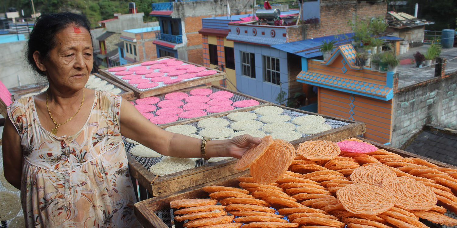 तिहारमा झिनिया बनाउन भ्याई नभ्याई