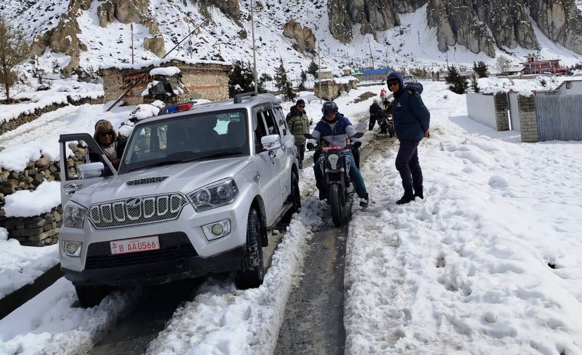 हिमपात रोकिएपछि सहज बन्दै मनाङको अवस्था