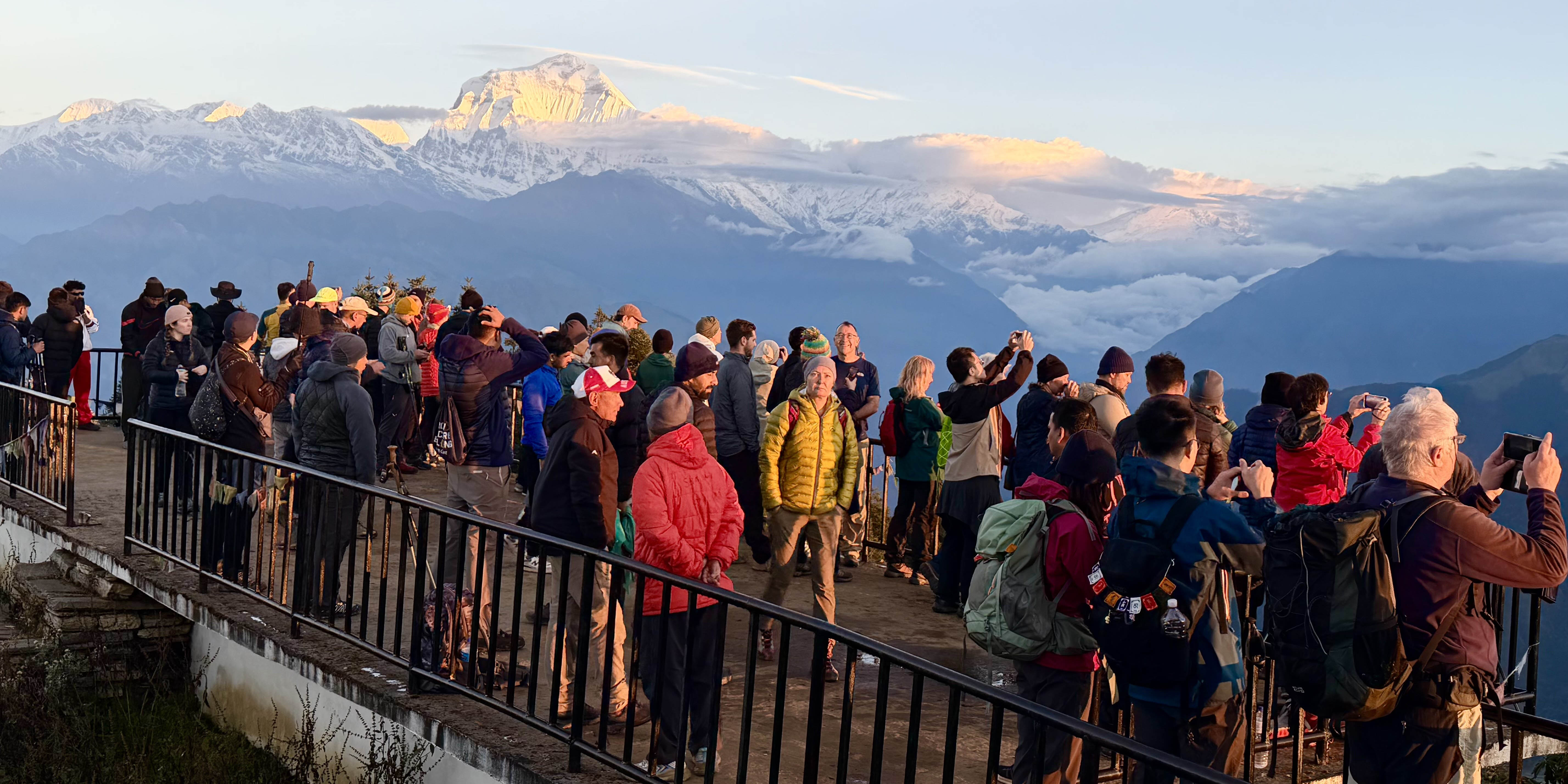 पुनहिल पुगेर सूर्योदय नहेरी के फर्कनु!