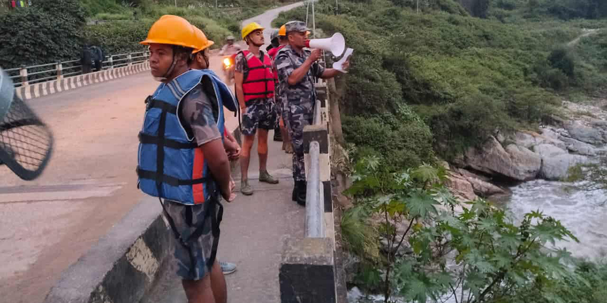 बाढीबाट जोगिन सशस्त्र प्रहरीको माइकिङ