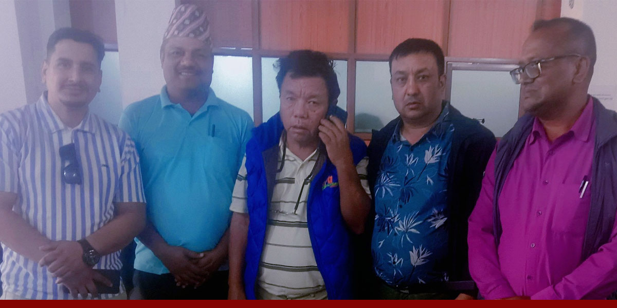 विद्यालय कर्मचारीलाई शिक्षामन्त्रीले भने- के के माग छन्, लेखेर दिनुस्