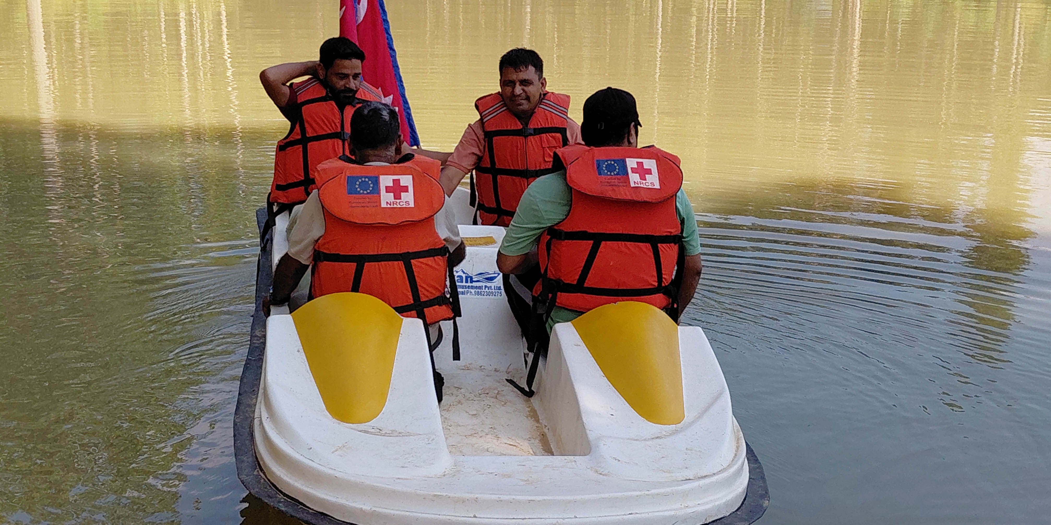दाङको जम्मुचिरा जलाशयमा चलाइयो डुंगा