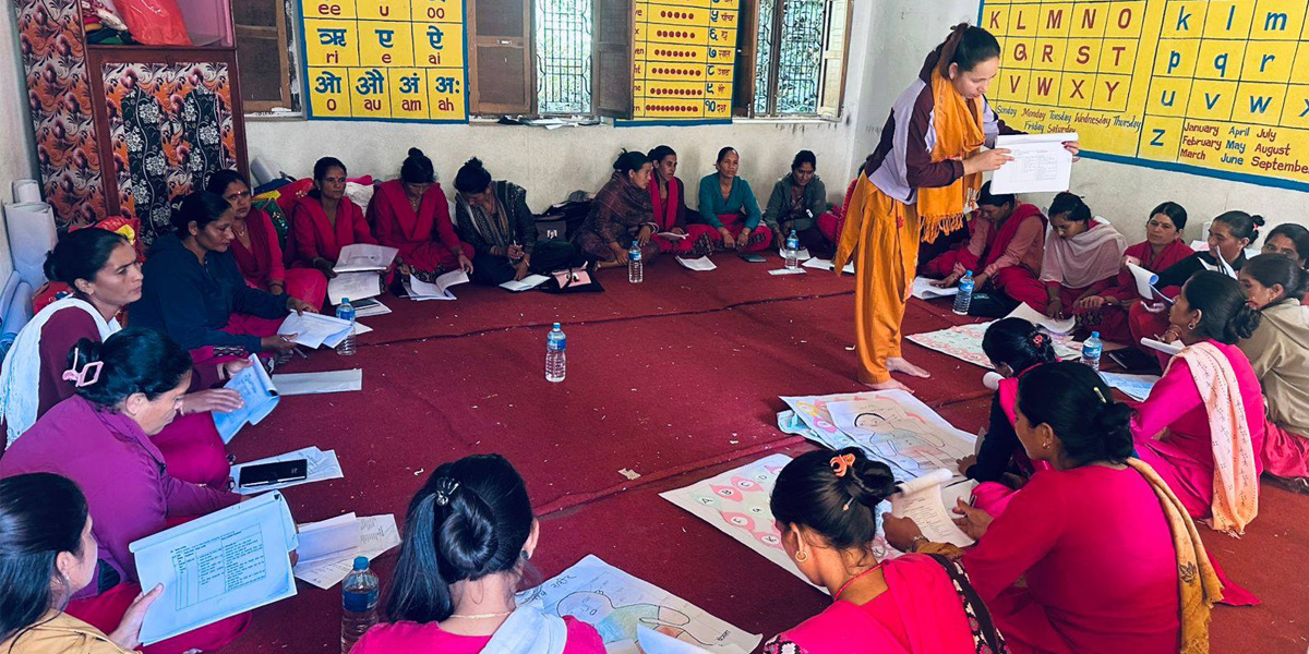 सानीभेरीका ईसीडी शिक्षकले कपडाको गुडियादेखि रिङसम्म बनाए