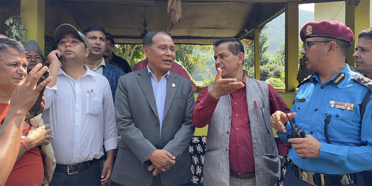 राहतदेखि पुन: निर्माणसम्मको काम सरकारको प्राथमिकतामा छ : मन्त्री घिसिङ