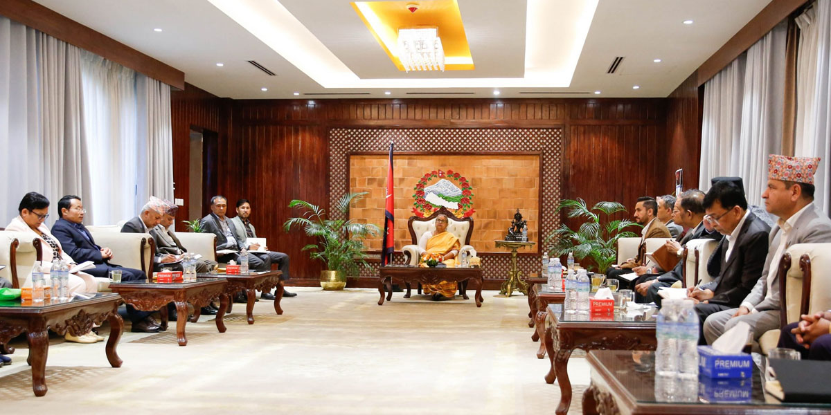 निर्वाचन तयारीका लागि प्रधानमन्त्री कार्कीको आह्वानमा सर्वदलीय बैठक सुरु