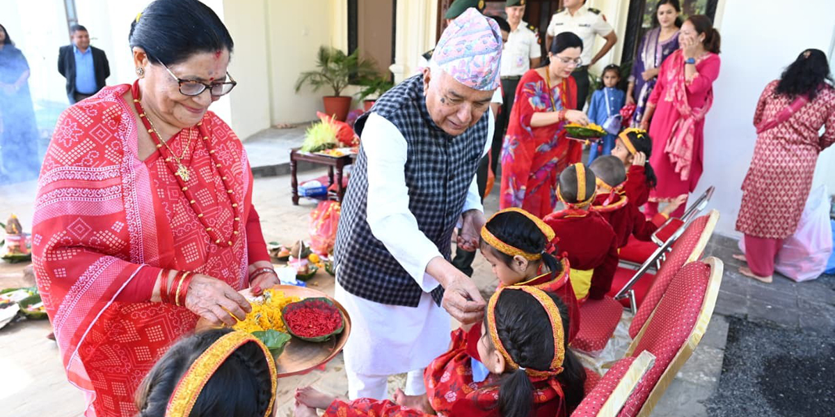 राष्ट्रपतिले गरे नौवटी कन्याको पूजा
