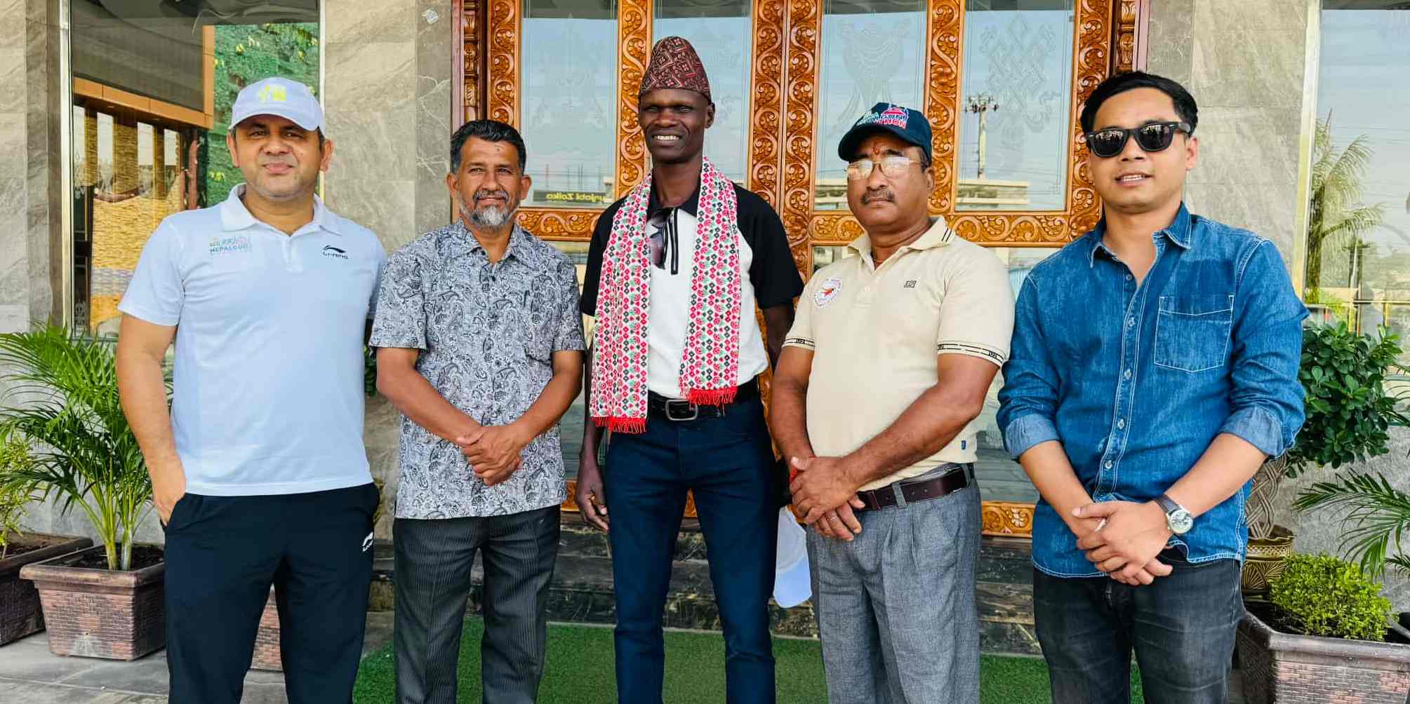 स्कुले धावकको हौसला बढाउन विश्वविख्यात धावक जोन नेपालगन्जमा
