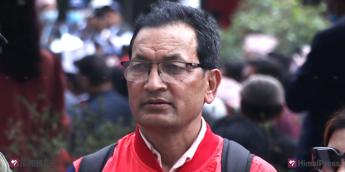 शिक्षामन्त्रीलाई एमाले निकट शिक्षक संगठनको चेतावनी- अधिकार खोस्ने प्रयास भए जस्तोसुकै मूल्य चुकाउन तयार छौं