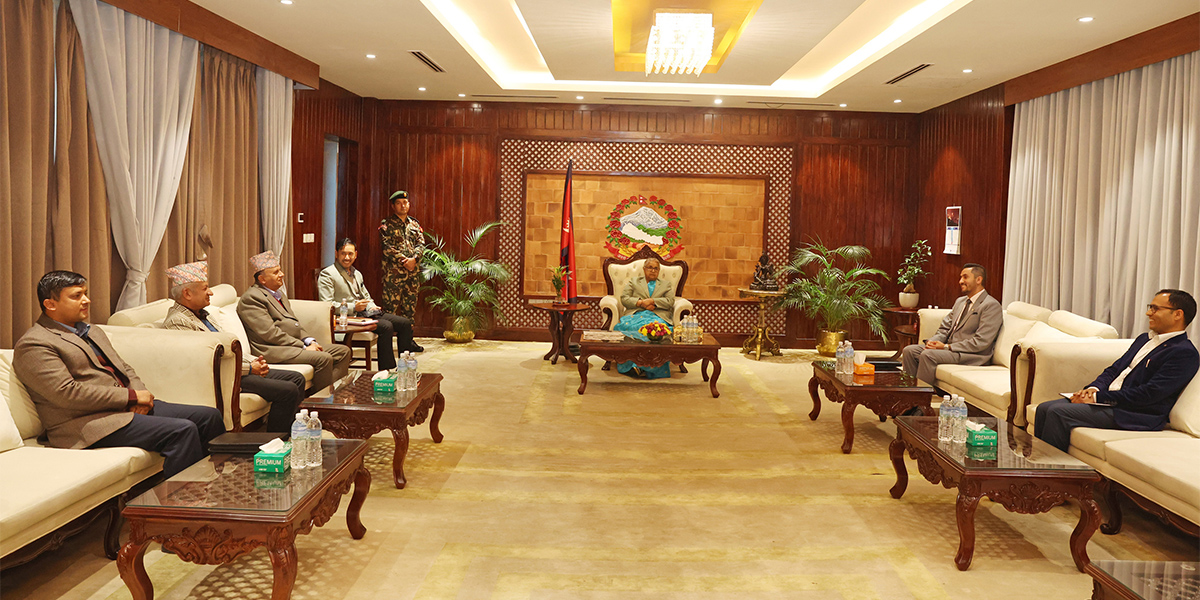 निर्वाचनमा सक्रिय सहभागिता जनाउन एमाले नेताहरूलाई प्रधानमन्त्रीको आग्रह