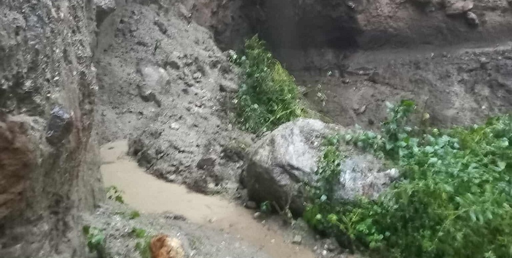 मनास्लु क्षेत्रमा पहिरोमा पुरिइन् विदेशी पर्यटक