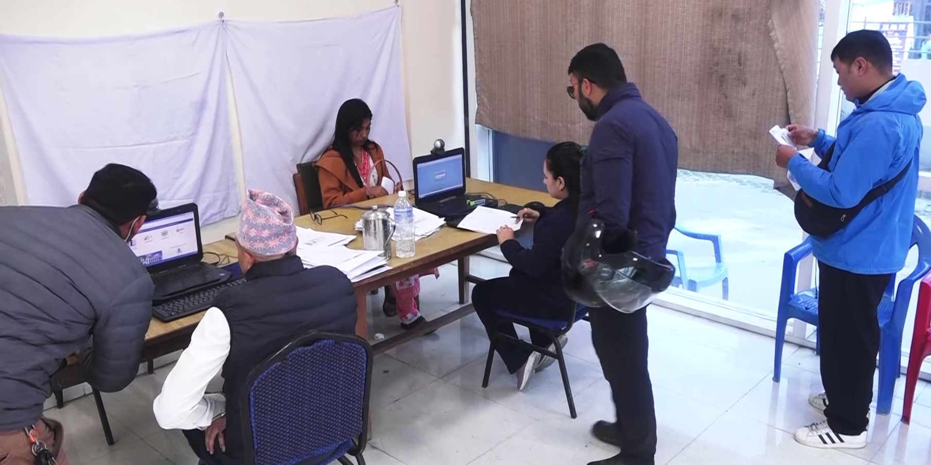 राष्ट्रिय परिचयपत्रबाट मतदाता नामावली संकलनले सहज, घट्न थाल्यो चाप