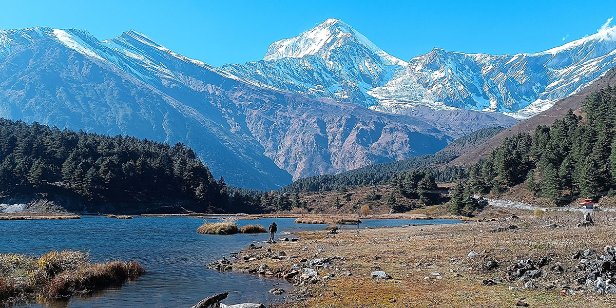 टिटी ताल र धौलागिरि हिमाल