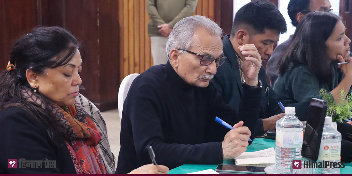 जेनजी अगुवालाई बाबुरामको सुझाव- राजनीतिमा धेरै कुरा ख्याल गर्नुपर्छ