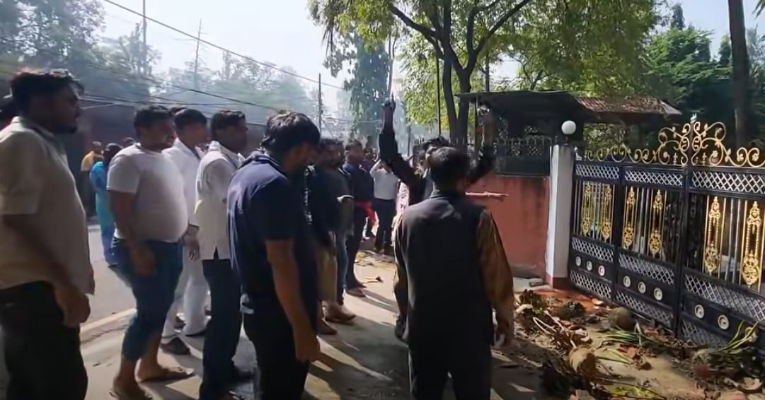 मधेश प्रदेश प्रमुख भण्डारीको कार्यकक्षमा तोडफोड