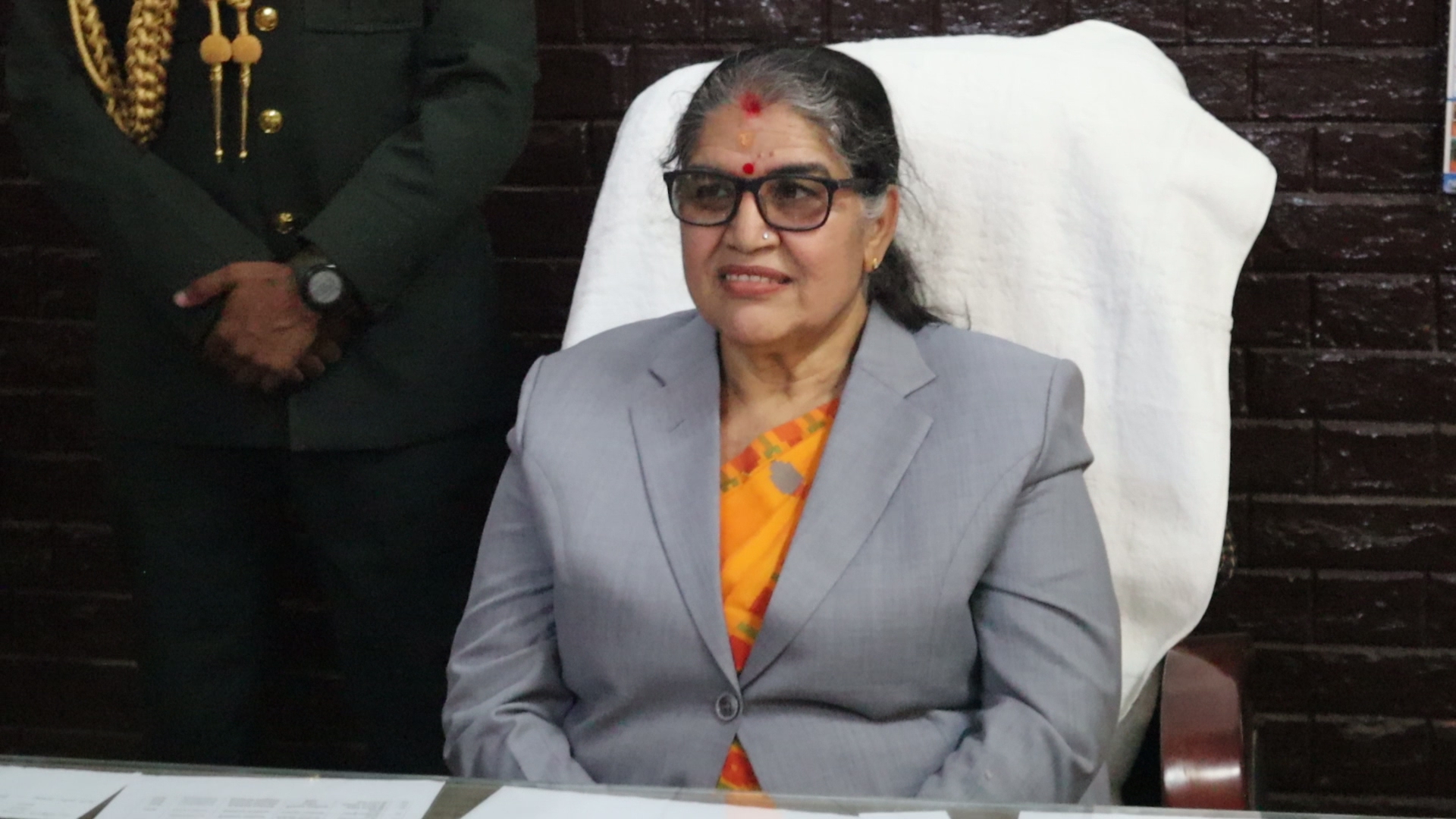 अन्योलमा मधेश सरकार गठन, बिरामी निहुँमा काठमाडौँ लागिन् प्रदेश प्रमुख