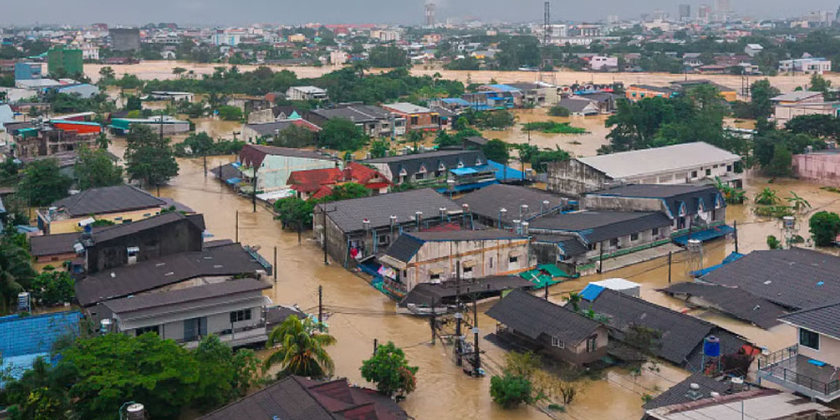 थाइल्यान्ड र मलेसियामा भीषण बाढी : मृत्यु हुनेको संख्या ३३ पुग्यो