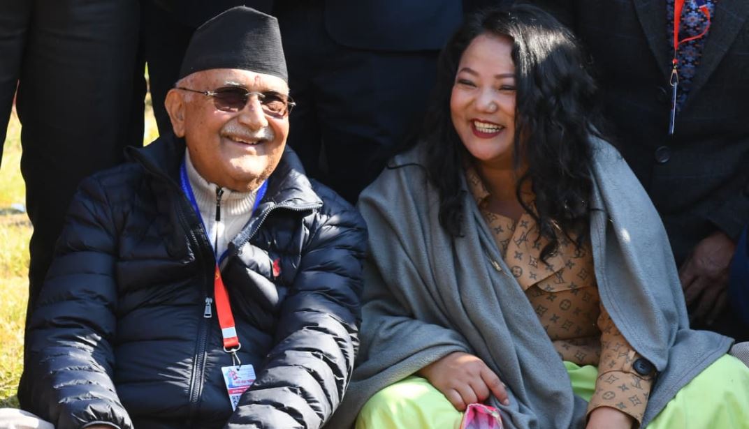 ज्योति मगरसँग ओली[तस्बिरहरू]