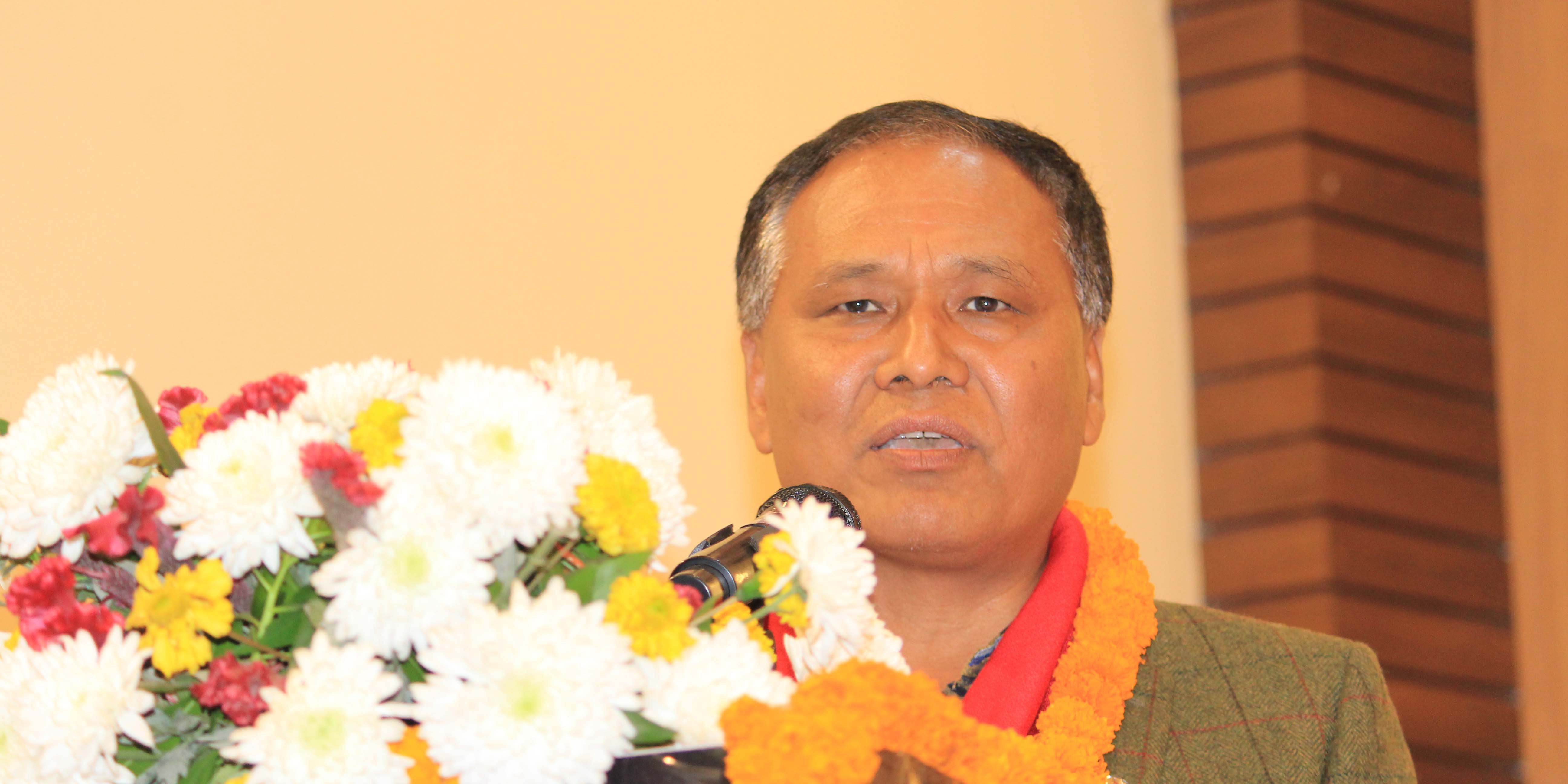 किसानका खेतखेतमा विद्युत् पुग्नुपर्छ : घिसिङ