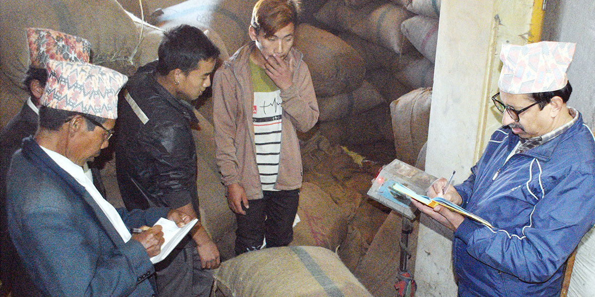 किन घट्यो अलैँचीको मूल्य?